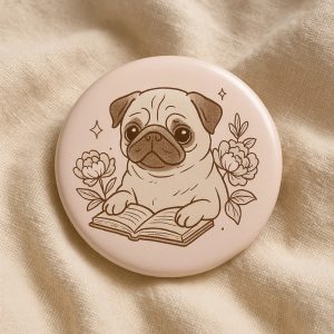 Przypinka - Mops Czytelnik